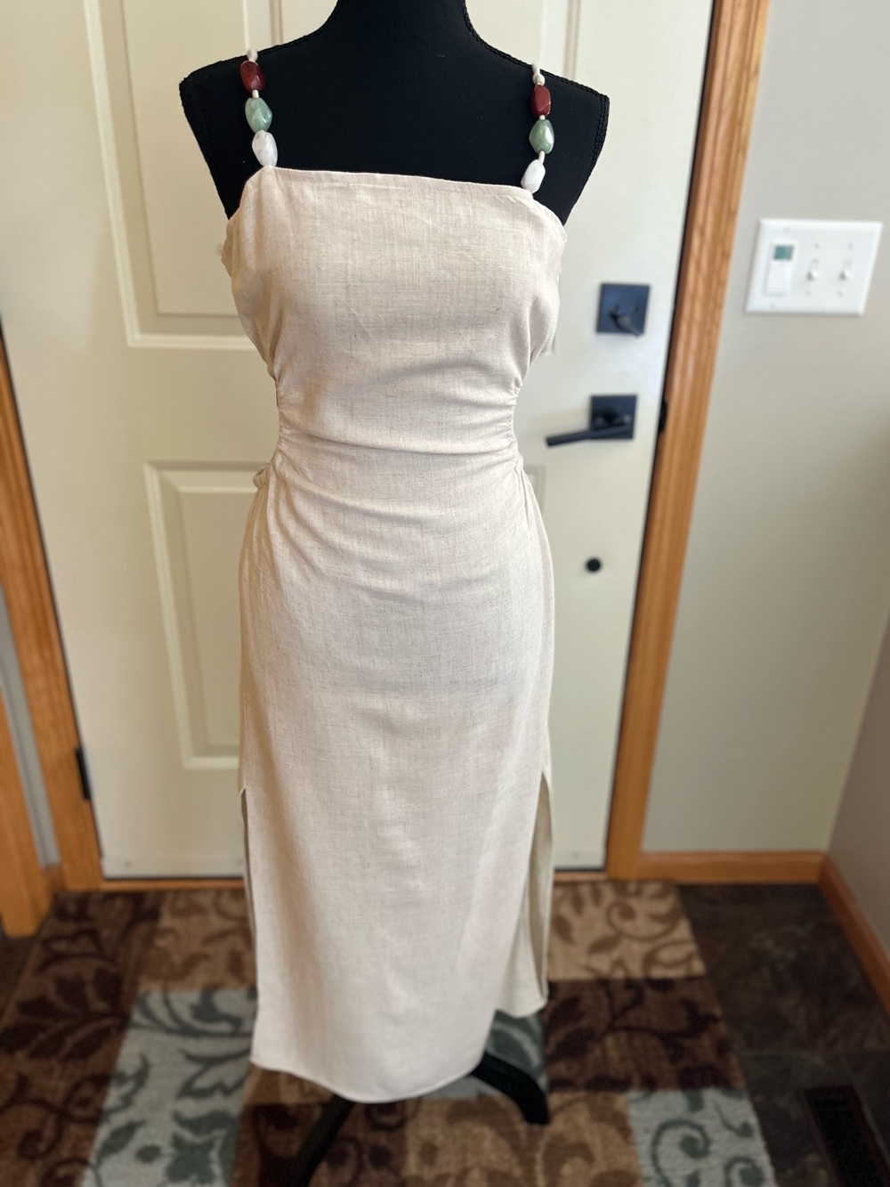 New women’s linen blend Entro oatmeal boho chic midi sleeveless dress.Size small